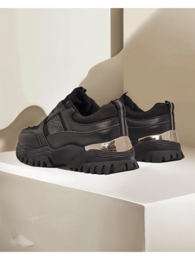 Damen-Sneakers Arete Nero mit flacher Sohle aus ökologischem Leder