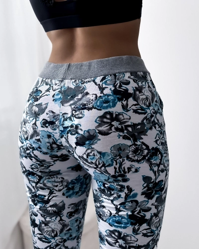 Damen 3/4 Shorts in weißer Farbe und Blumen PLUS SIZE - Kleidung