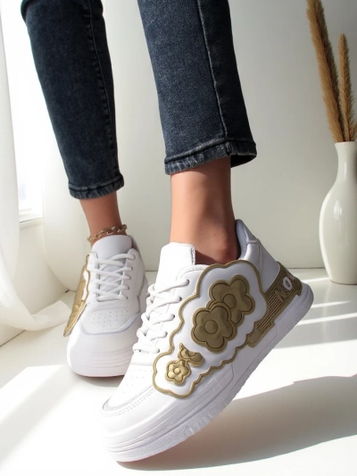 Royalfashion Frauen Sneakers mit dekorativem Obermaterial Nendales