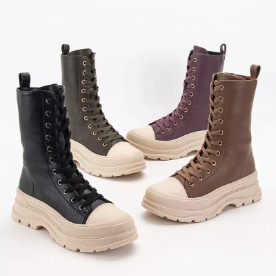 OUTLET Hellbrauner Damen-Stiefel mit flachen Magara-Absätzen - Schuhe