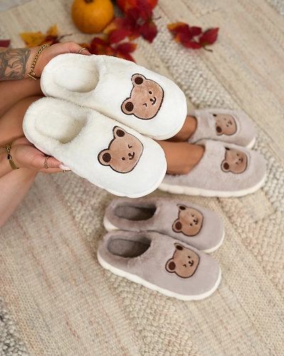 Royalfashion Weiße Damen-Pelzpantoffeln mit Teddybär Hettres