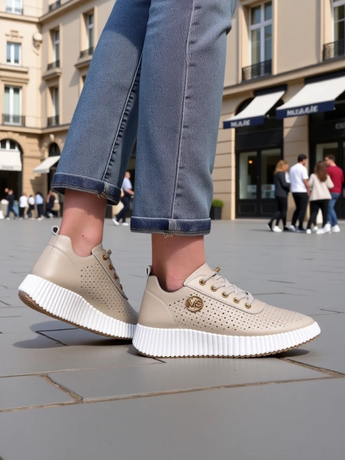 Royalfashion Жіночі спортивні кросівки на шнурівці Jovenes