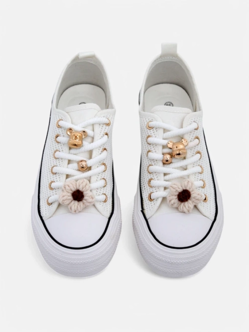 Royalfashion Жіночі перфораційні кросівки з декором Osdo