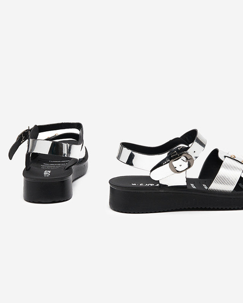 Сріблясті лаковані босоніжки Pulqo