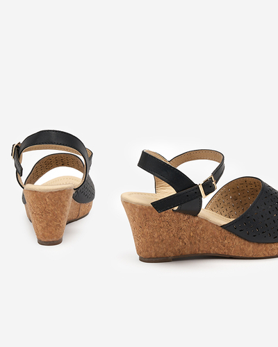 OUTLET Schwarze Damensandalen mit Keilabsatz Fugat - Schuhe