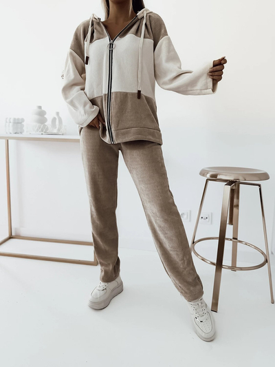 Жіночий спортивний комплект Royalfashion в бежеву смужку