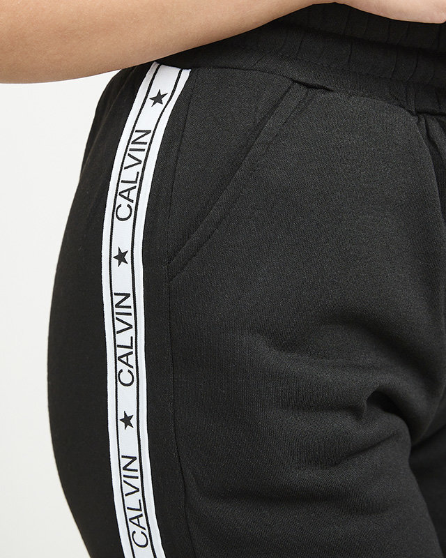 Schwarze isolierte Damen-Sweatpants - Kleidung