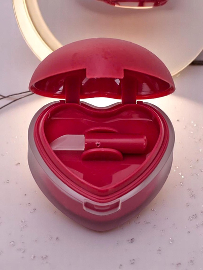 2-in-1 Lippenbalsam und Rouge in einem herzförmigen Döschen RoseWood