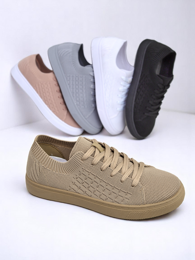 Royalfashion Demetra – schwarze Damen-Sneakers aus Stoff mit flacher Sohle