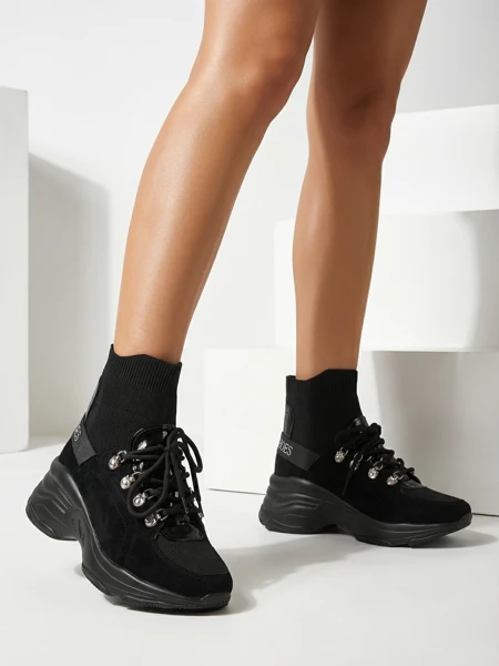 Royalfashion Damen schwarz isolierte Aleppo Sneaker