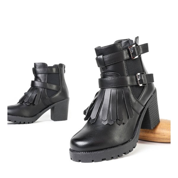 Schwarze Stiefeletten mit Shiori-Fransen - Schuhe