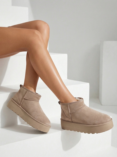 Royalfashion Damen Plateau a'la Schneestiefel Dagodo