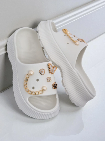 Royalfashion Damen-Gummisandalen mit Verzierungen Slash Glam