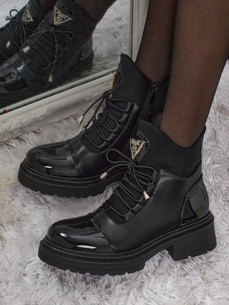 Geschnürte Damenstiefeletten Elisse aus Öko-Leder