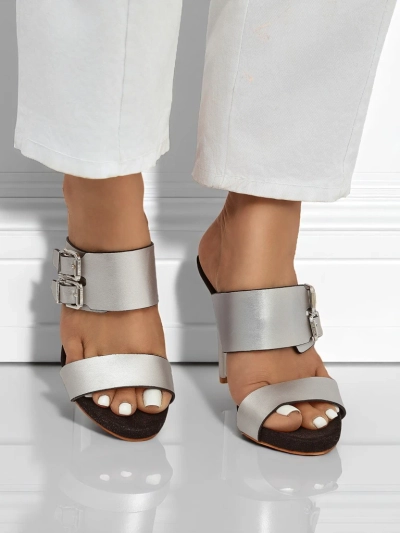 Sandale Aletheia silber mit 12cm Stilettoabsatz aus ökologischem Leder mit Riemchen