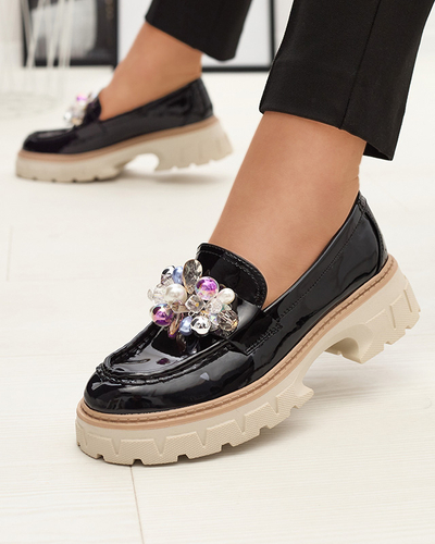 Schwarz lackierte Damenmokassins mit Ornament Leliab- Footwear
