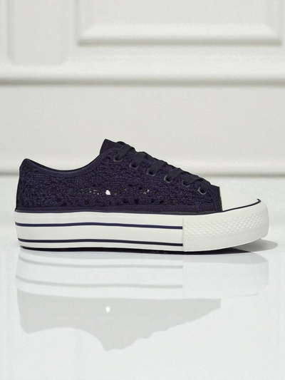 Damen-Sneaker Aureliana Marineblau aus Ajourstoff mit flacher Sohle