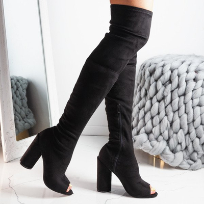 Schwarze Stiefel am Pfosten mit einem Schnitt Fauna - Footwear