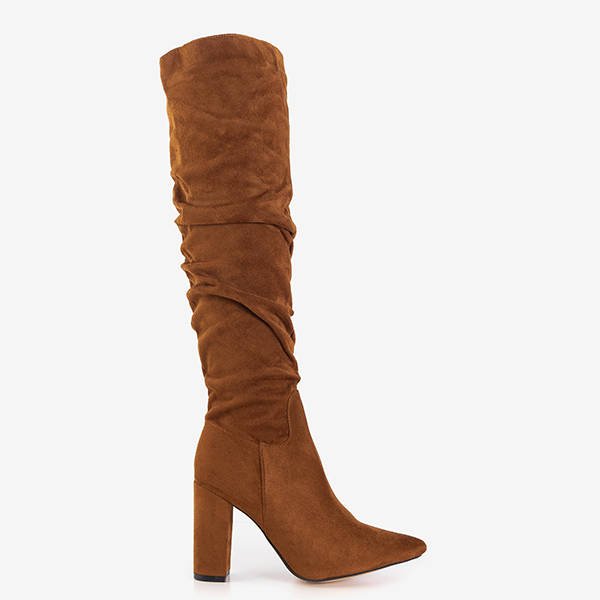 Braune Damenstiefel auf dem Lunabell Post - Footwear