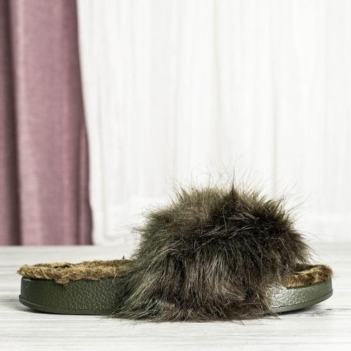 Зелені шльопанці з хутром Angela - Взуття 1