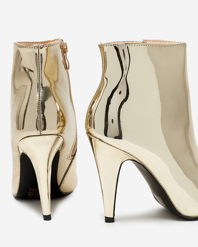 Gold lackierte Stiefeletten auf dem Post von Macalli - Footwear