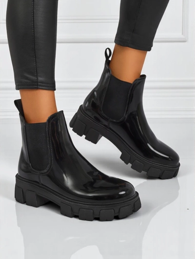 Royalfashion Stiefeletten mit massiver Sohle aus lackiertem Öko-Leder Calista Weide