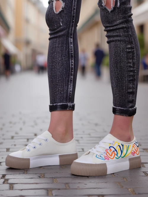 Royalfashion жіночі кросівки з принтом сердечок Sercess