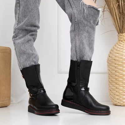 OUTLET Schwarze Damenstiefel mit lackierten Einsätzen Rojosco - Schuhe