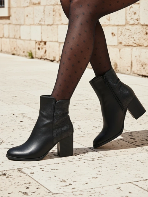 Жіночі чоботи Royalfashion на підборі Abinom