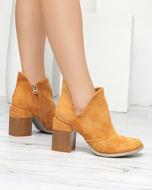 Світло-коричневі жіночі ботильйони з вирізами Cintura - Взуття