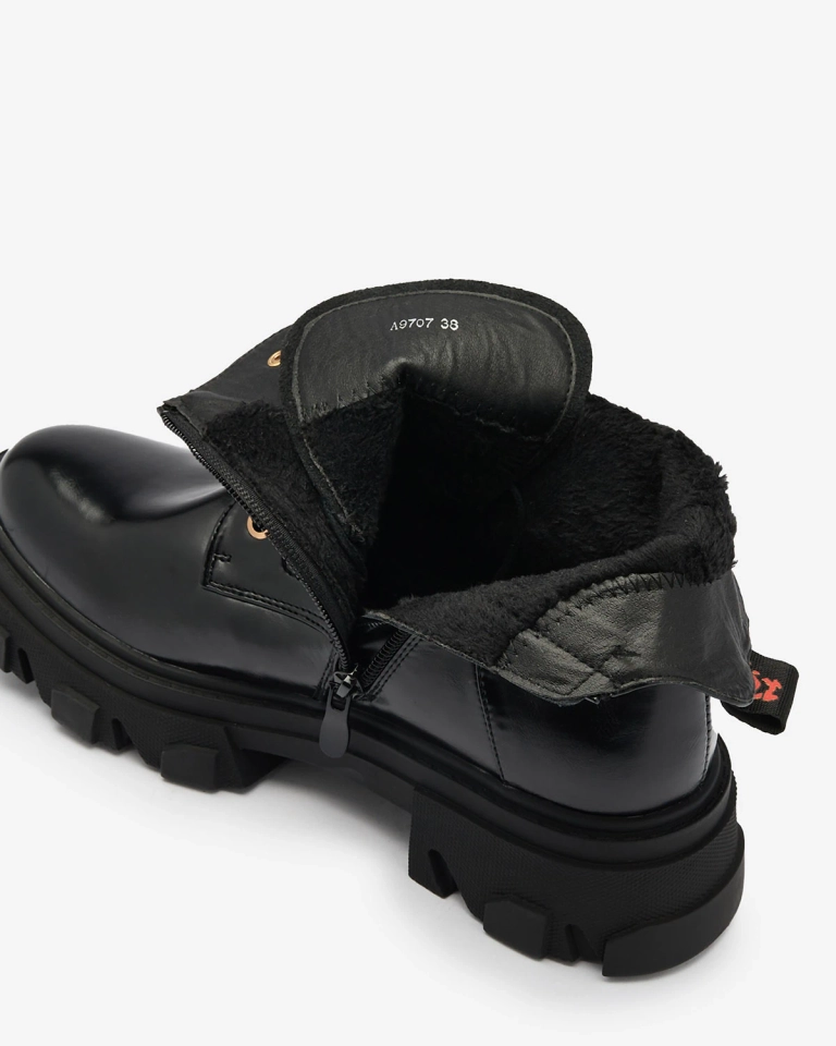 Royalfashion Schwarze isolierte Selori-Trapper-Stiefel aus Öko-Leder für Damen