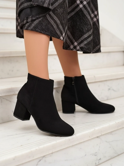 Royalfashion Schwarze Damenstiefel mit niedrigem Schaft Referra