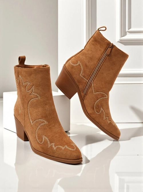 Жіночі ботильйони-ковбойки Velvet Ash – на підборах