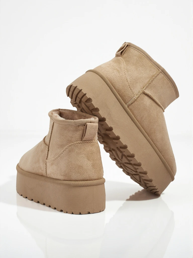 Kurze Damenstiefel a'la Schneestiefel Vessia