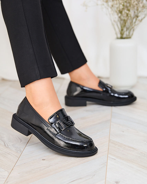 Royalfashion Лаковані жіночі мокасини чорного кольору Kerifi