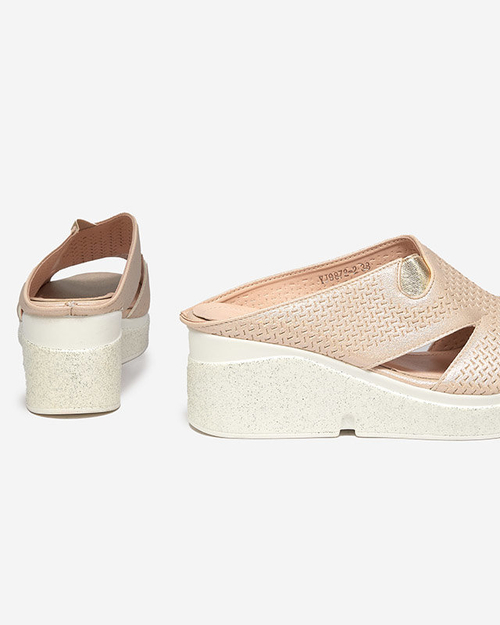 Блискучі жіночі бежеві тапочки Dosamis- Взуття