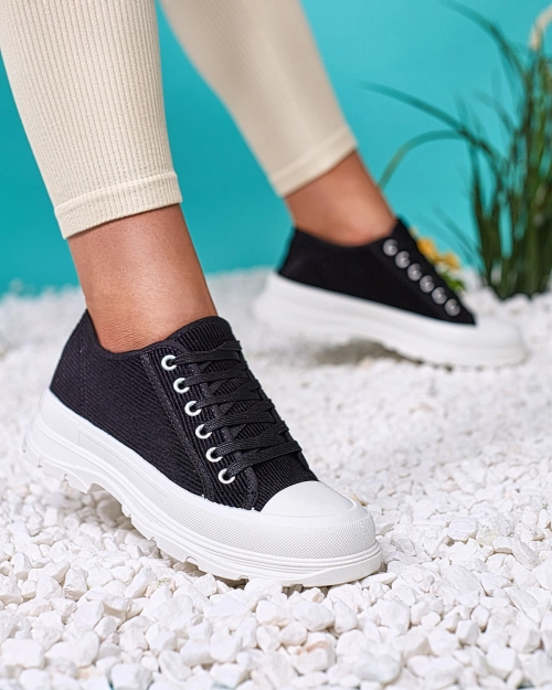 Royalfashion Чорні жіночі кеди на платформі Spollero