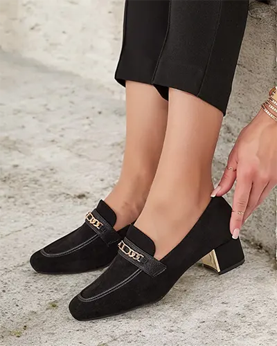 Royalfashion Elegante Damen Mokassins auf einem niedrigen Pfosten Oflem