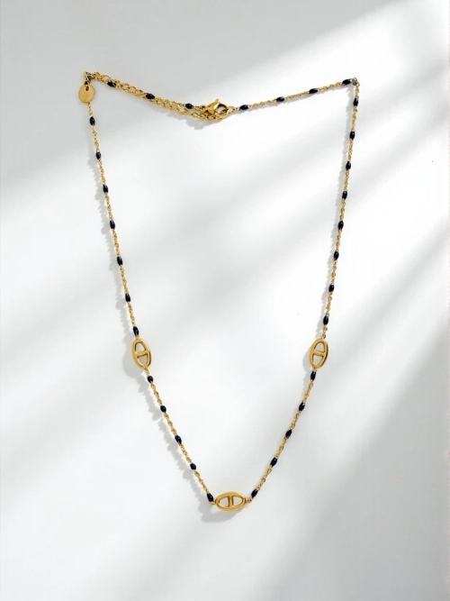 Намисто позолочене Aurelia Nero з античним мотивом та чорними намистинами