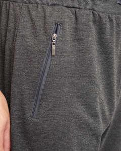 taubengrau || Dunkelgrau