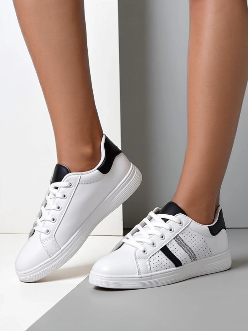 Royalfashion Жіночі ажурні кросівки Fortay