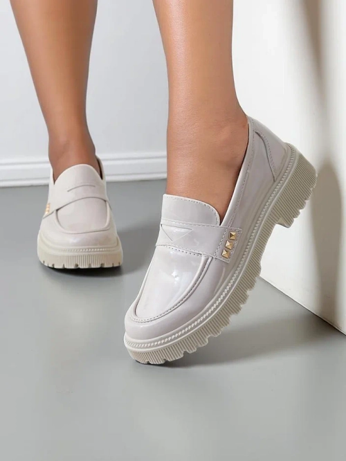 Royalfashion Жіночі лаковані мокасини Dunes