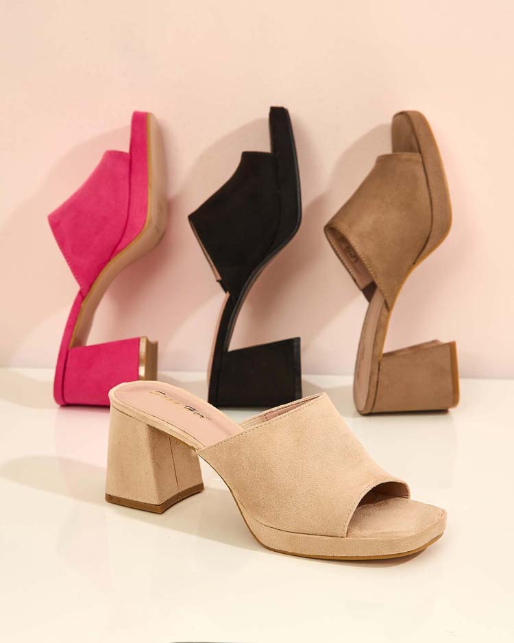 Royalfashion Damen-Flip-Flops auf einem Pfosten Opetikas