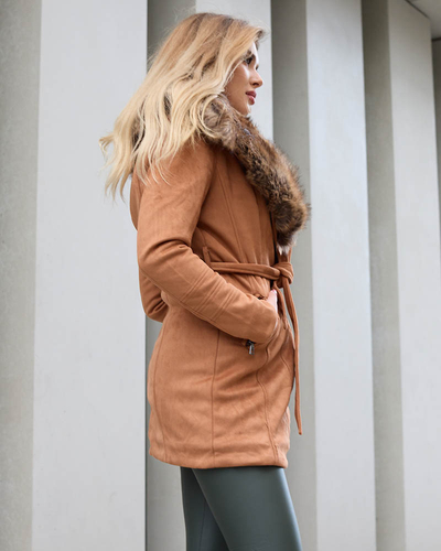 Kamelfarbene Damen-Pelzjacke - Kleidung