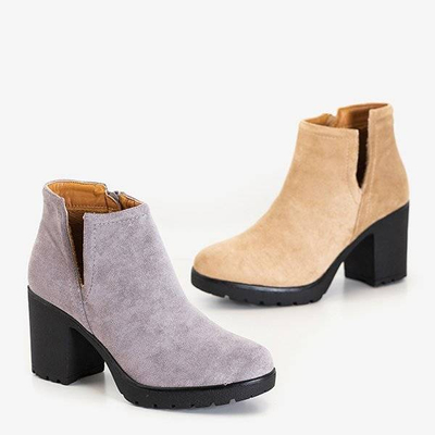 OUTLET Hellgraue, isolierte Damenstiefel auf dem Ryoko Post - Footwear