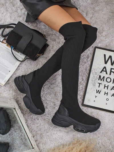 Lange Damen Schlupf-Overknee-Stiefel mit dicker Sohle Ravmora