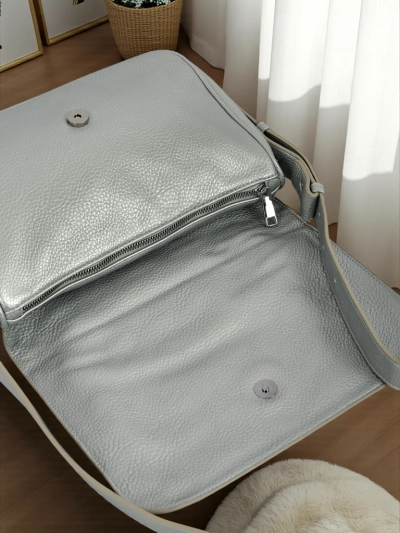 Royalfashion Kleine Damenhandtasche aus Öko-Leder Kovu Fasi