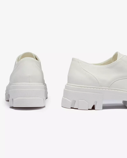 Білі жіночі напівчеревики Delgor- Footwear