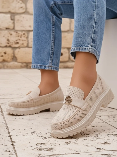 Loafers Damen Callista beige aus Öko-Wildleder mit flacher 4 cm Sohle