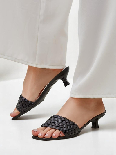 Sandalen Callista Nero – Schwarze Damen-Stilettos aus ökologischem Leder, Sommer